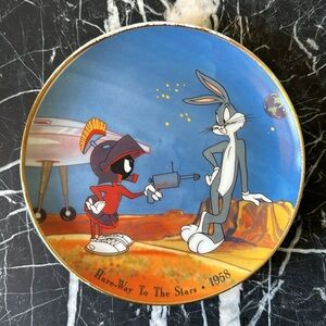 Warner Bros. Bugs Bunny Hare-Ware to the Stars Collectible 6.5” Plate